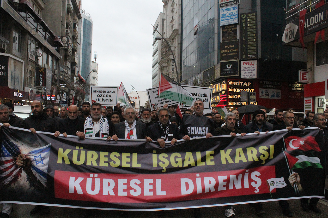"Coğrafyamızda işgalci israil ve Amerikan askeri istemiyoruz"