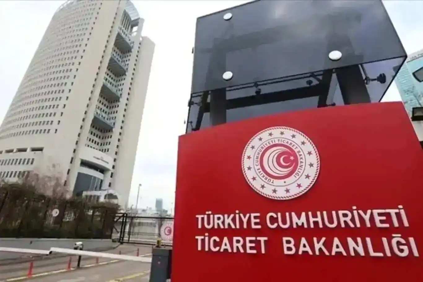 7 liraya alınan biber markette 200 liraya satıldı: Bakanlık harekete geçti