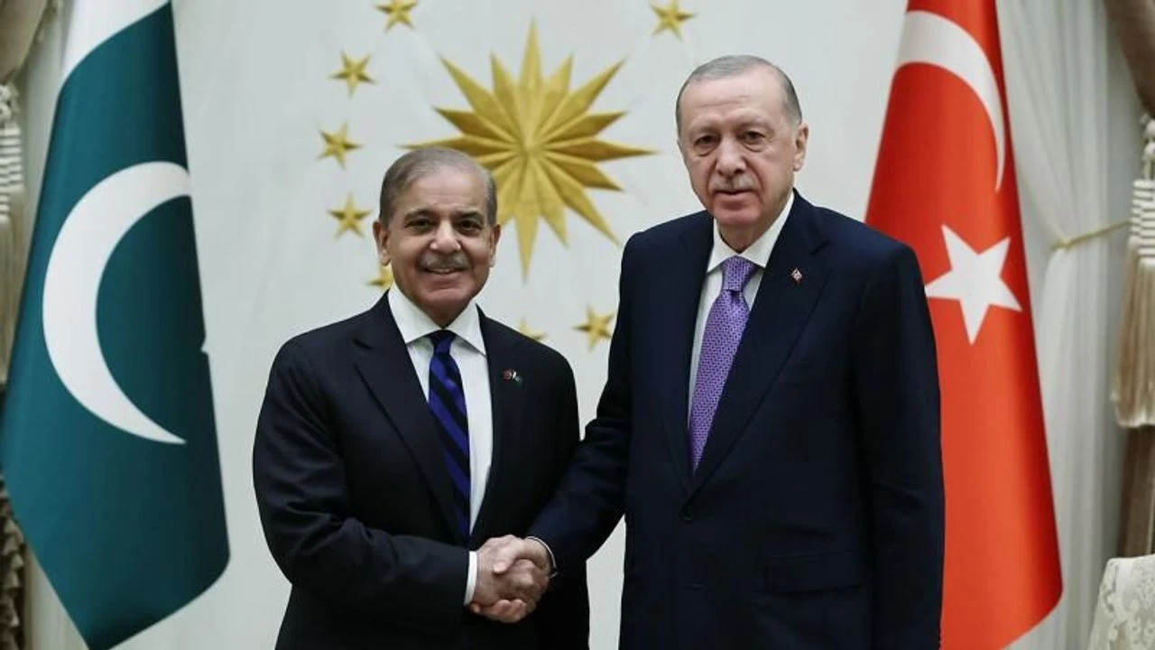 Cumhurbaşkanı Erdoğan Pakistan Başbakanı Şerif ile ile ile görüştü!