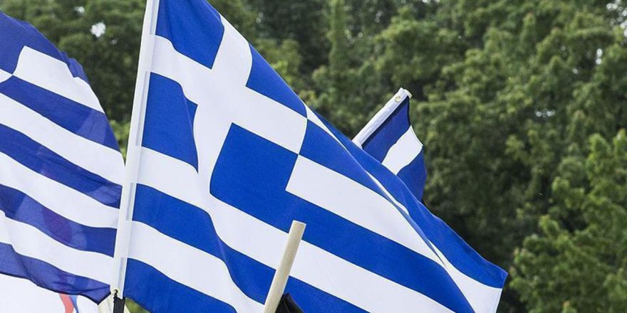 Yunanistan 15 yaş altına sanal medyayı yasaklıyor