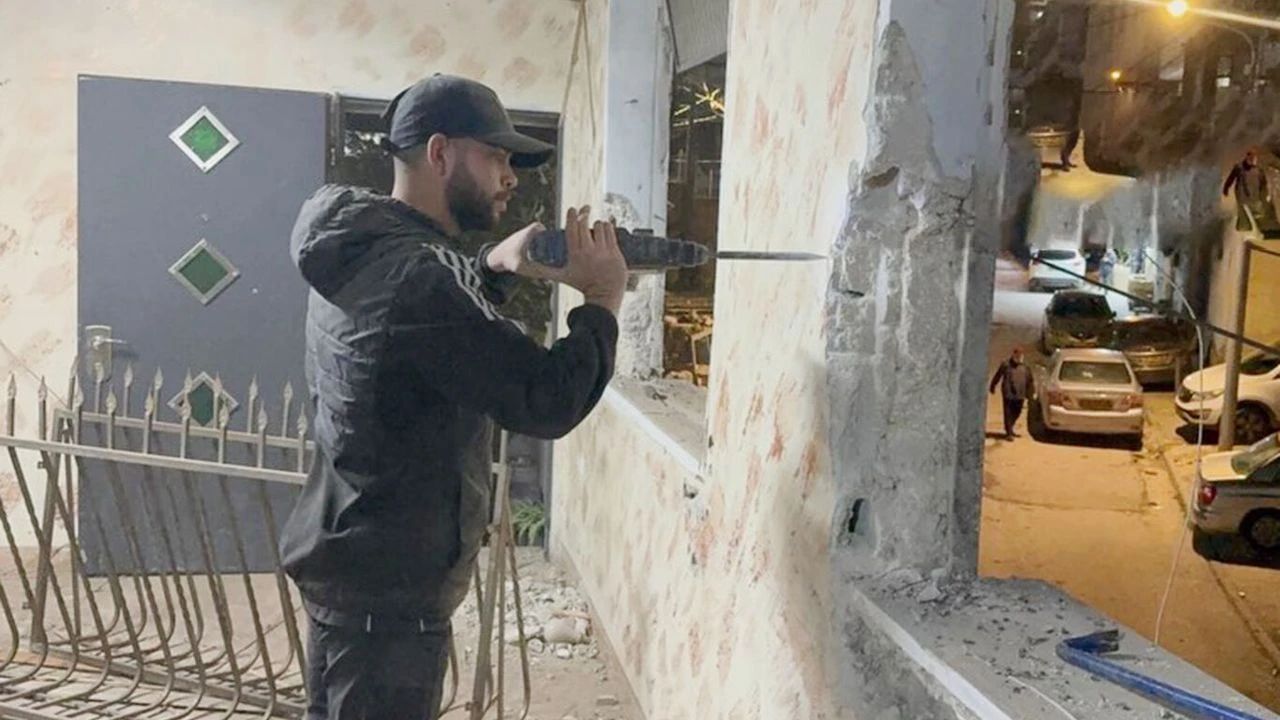 İşgalin gölgesinde Kudüs: Kendi evlerini kendi elleriyle yıkmak zorunda kalıyorlar!