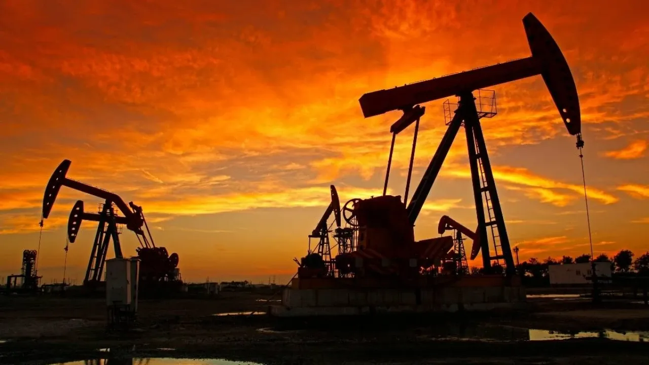 Rusya: Petrol ucuzlamayacak