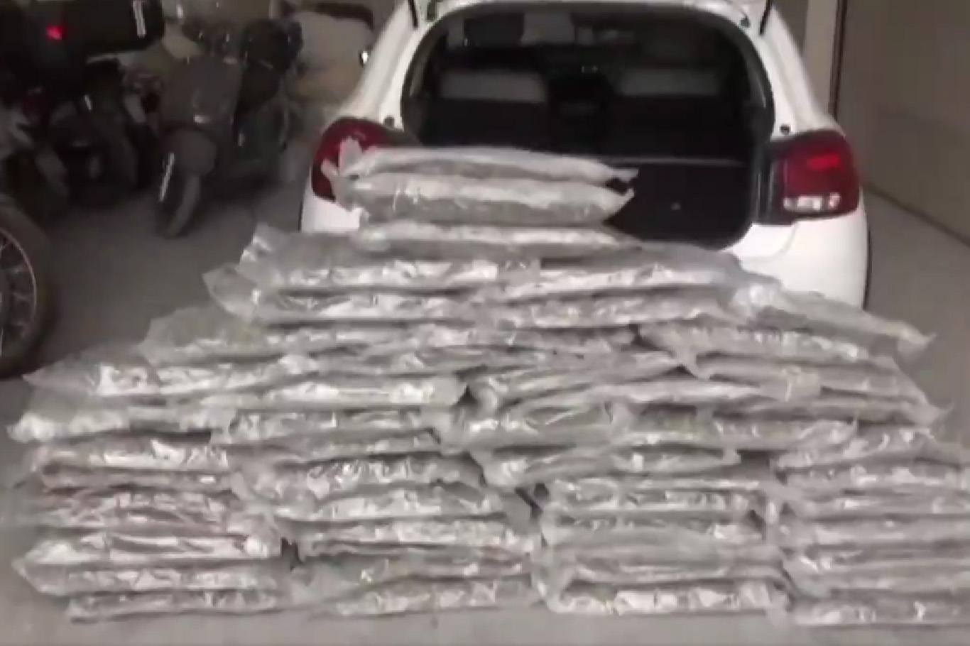 İstanbul'da uyuşturucu operasyonu: 2 şüpheli yakalandı