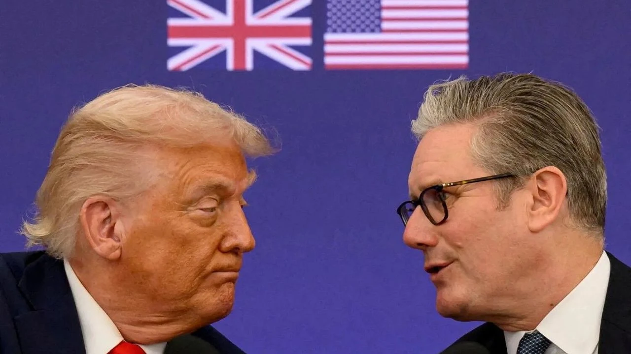 Starmer ve Trump Hürmüz Boğazı'ndaki gelişmeleri ile ile görüştü
