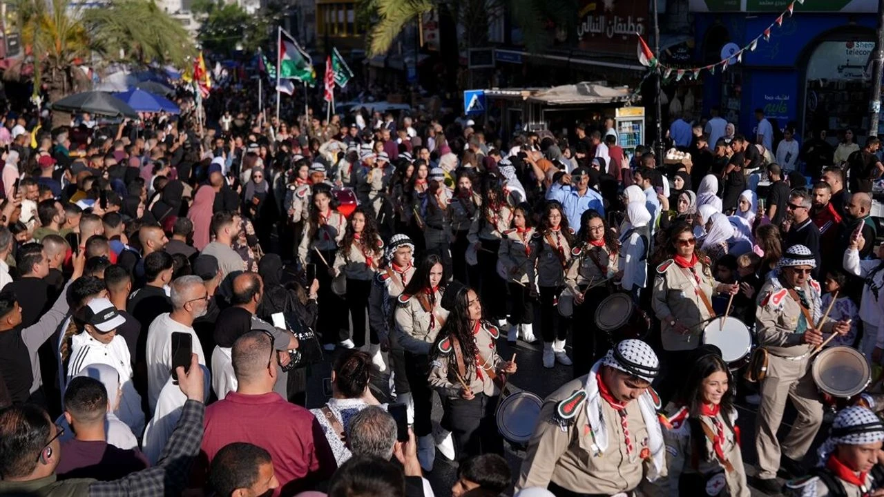 İşgal altındaki Batı Şeria'da arife yoğunluğu