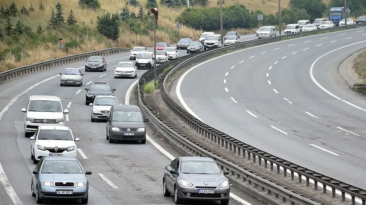 Karayollarından sürücülere uyarı: Otoyol ve köprü geçişleri ücretsiz