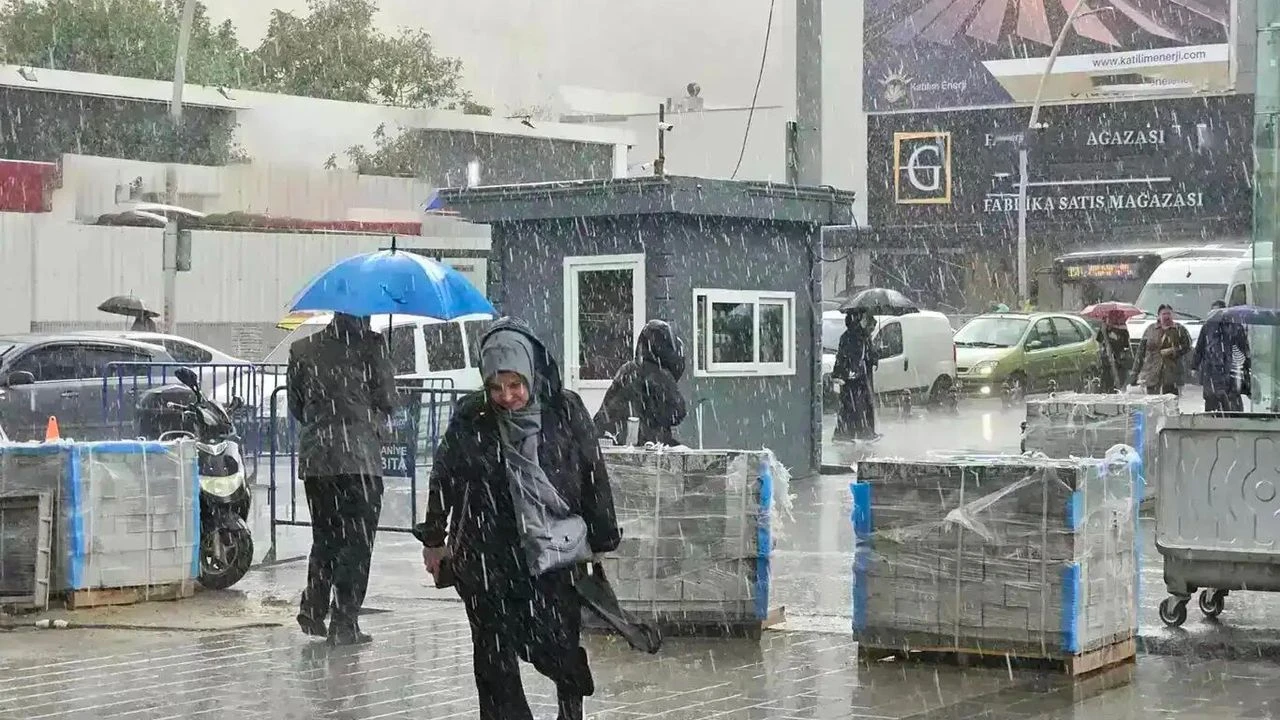 Meteoroloji'den birçok ile kuvvetli yağış ve rüzgâr uyarısı