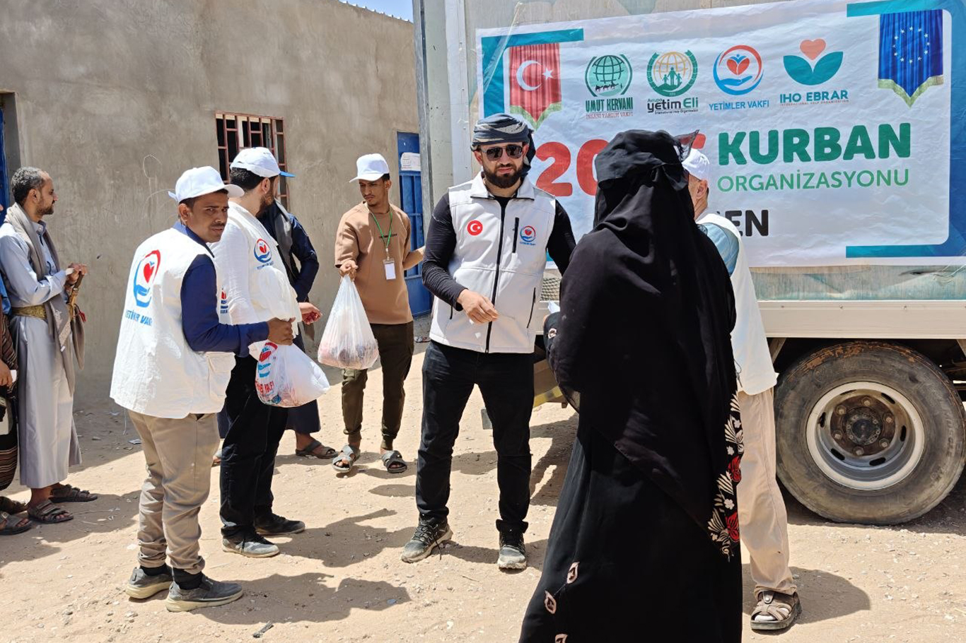 Yardım kuruluşları Yemen'de kurban eti kesimine başladı
