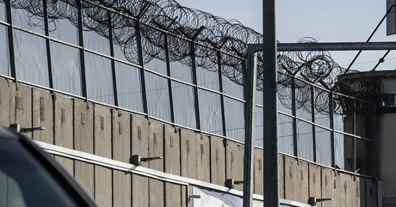 Siyonist rejim Filistinli tutukluların bayram namazı kılmasını engelledi