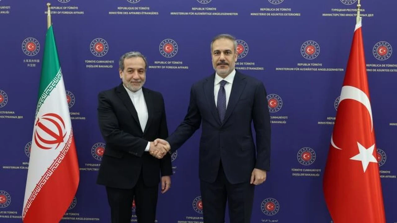 Bakan Fidan, İranlı mevkidaşı Arakçi ile görüştü!