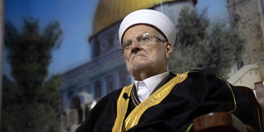 Mescid-i Aksa Hatibi Şeyh İkrime Sabri, İsrail'in ezanı kısıtlama tasarısına tepki gösterdi