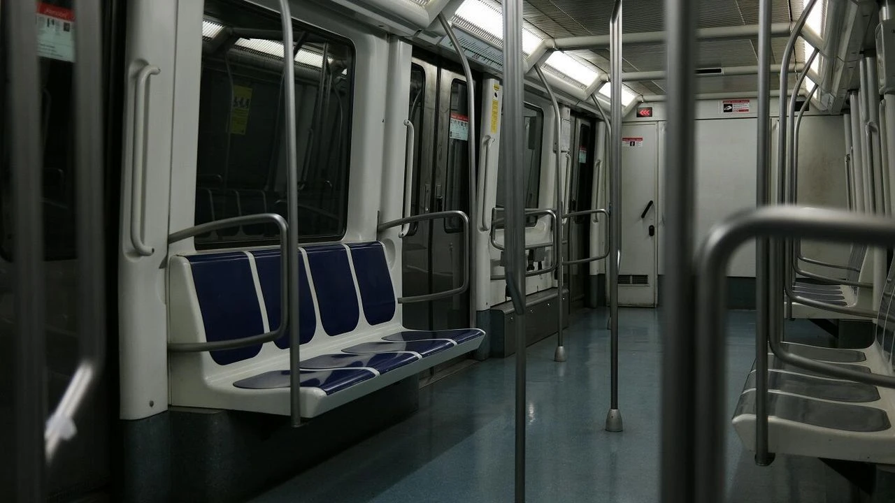 Metro çalışanları greve gitti: Çok sayıda hat askıya alındı
