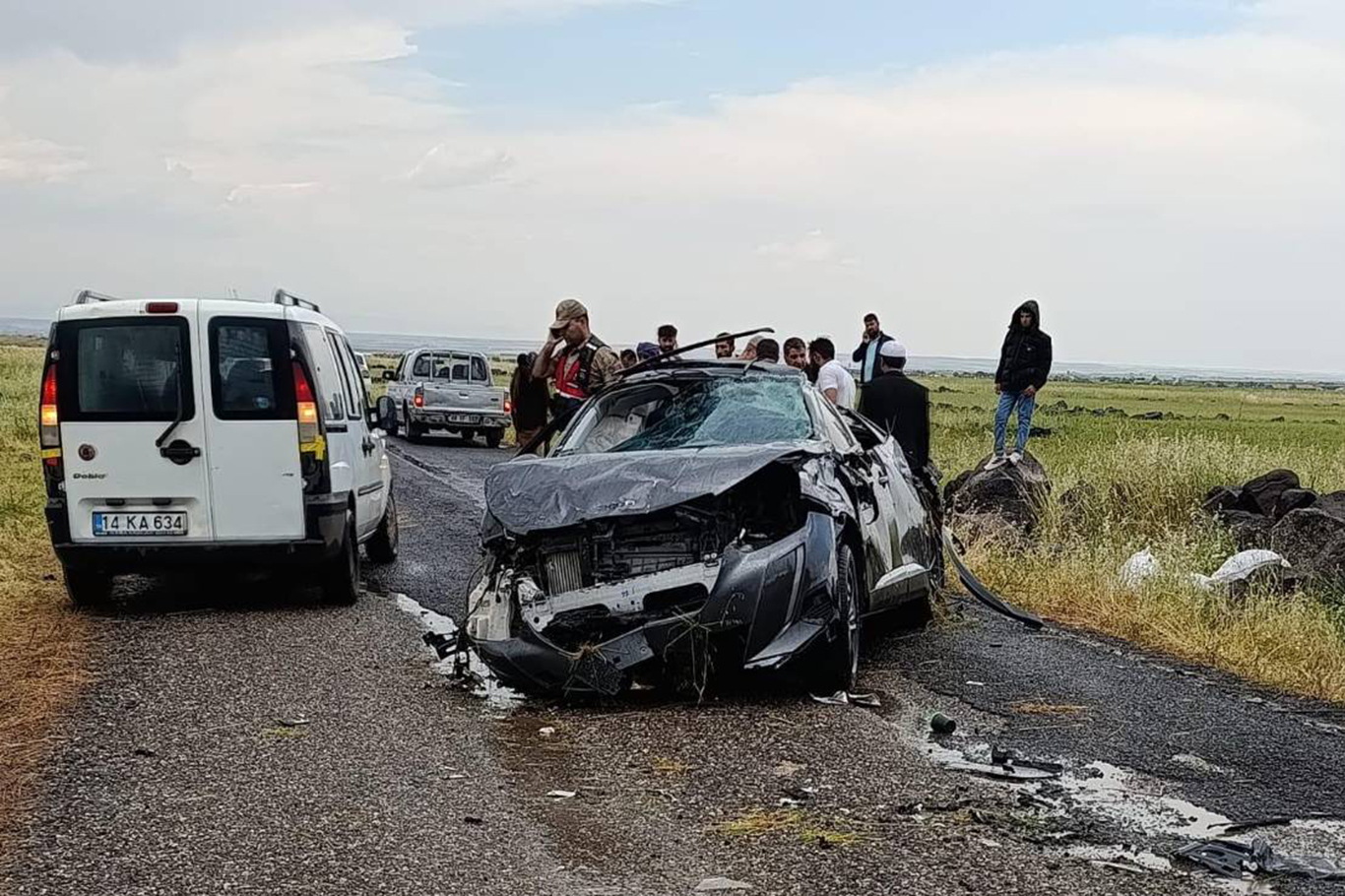 Diyarbakır'da araç takla attı: 3 ölü 3 ağır yaralı