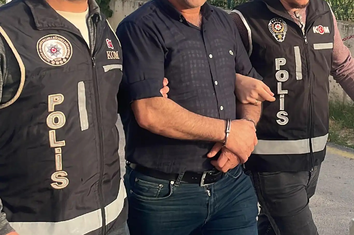 İstanbul’da suç örgütlerine operasyon: 27 gözaltı
