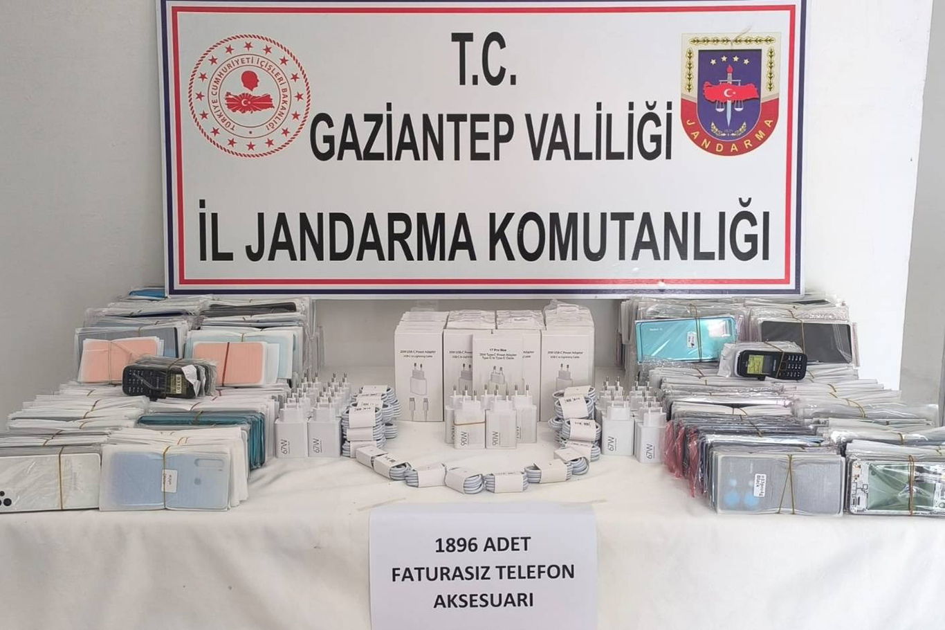 Gaziantep'te kaçakçılık ve uyuşturucu operasyonları: 195 şüpheli yakalandı