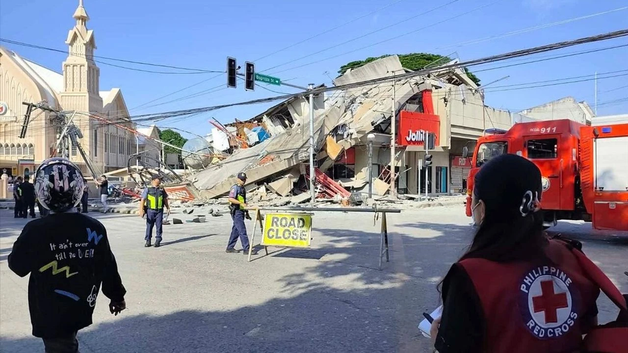 Filipinler'de büyük deprem