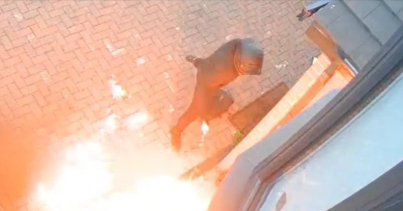 İngiltere'de imamın evine molotofkokteyliyle saldırı düzenlendi