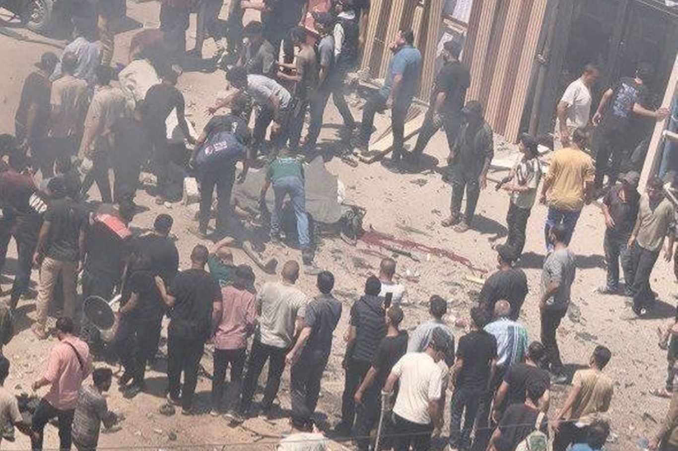 Gazze'de işgalciler sivil aracı bombaladı: 3 şehit