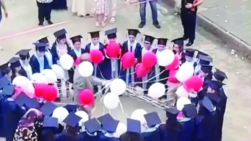 Mezuniyet törenleri: Görgüsüzlüğün gösteriş günü