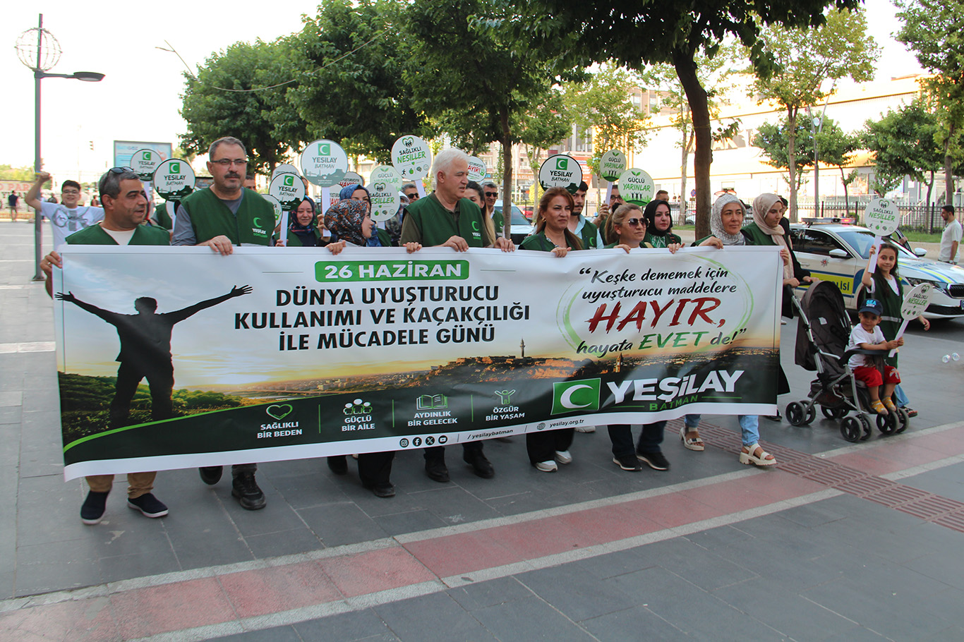 Batman'da bağımlılığa karşı farkındalık yürüyüşü düzenlendi