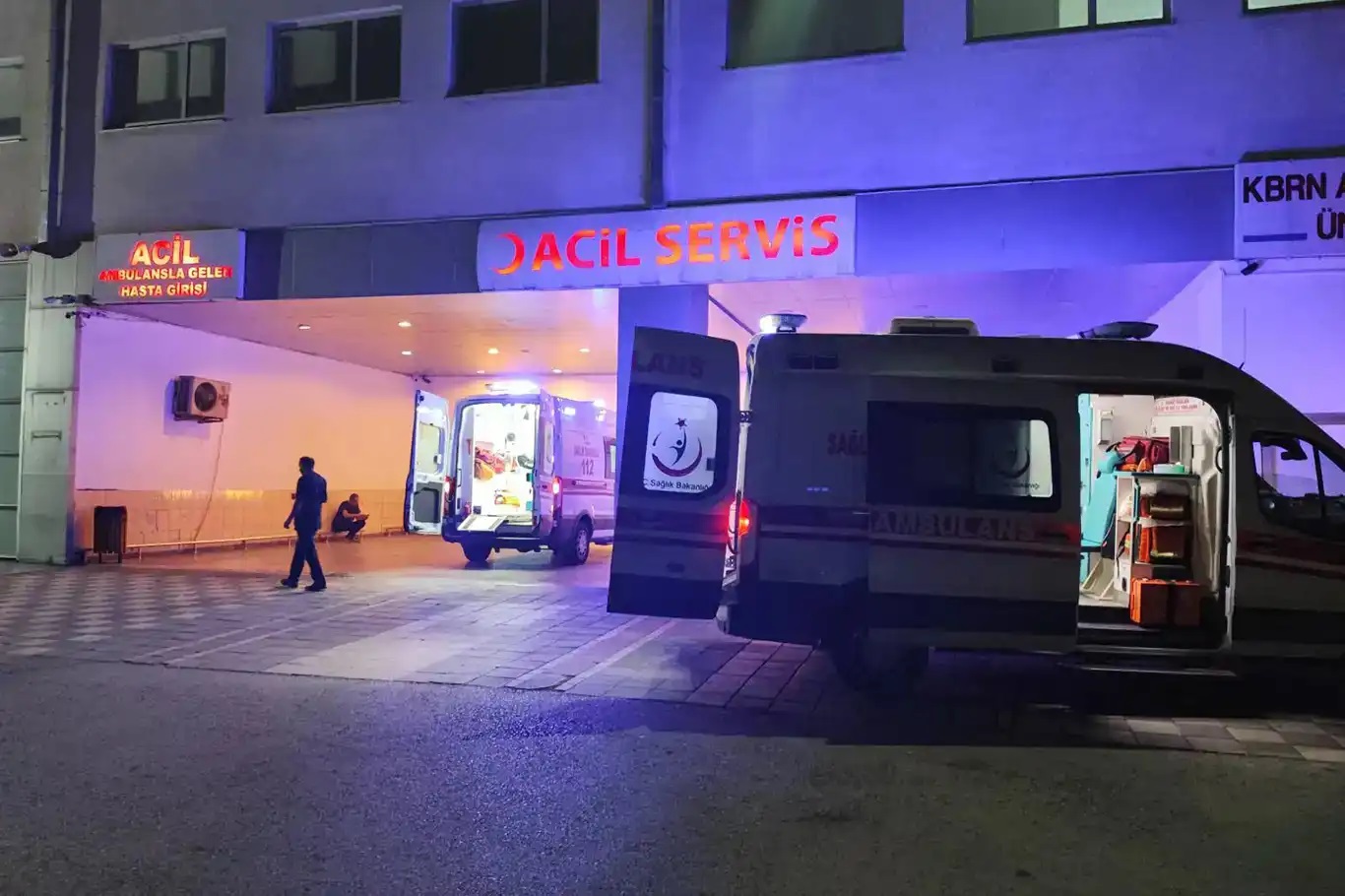Osmaniye'de gıda zehirlenmesi şüphesiyle 53 kişi hastaneye başvurdu