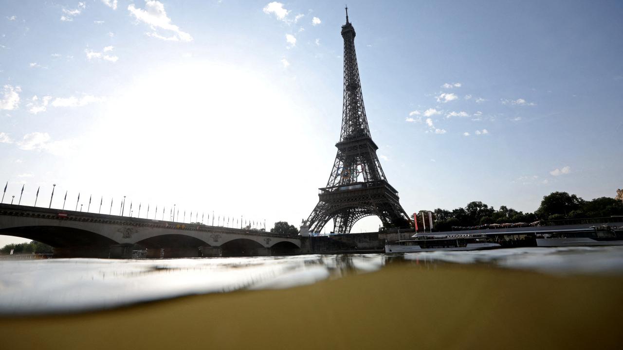 Paris'te aşırı sıcaklar nedeniyle son 24 saatte yaklaşık 3 bin kişi hastanelik oldu