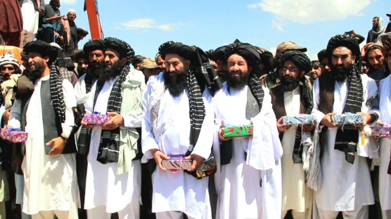 Afganistan, önemli bir yol projesi başlattı