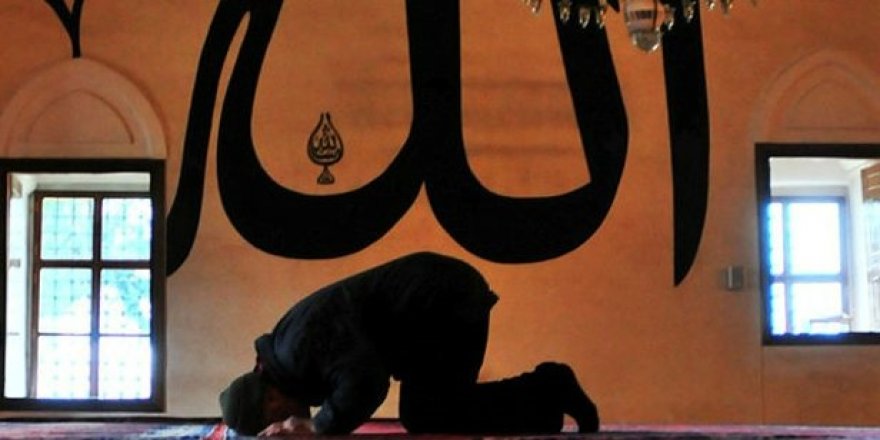 ‘Bir secde ile bin secdeden’ kurtulmak
