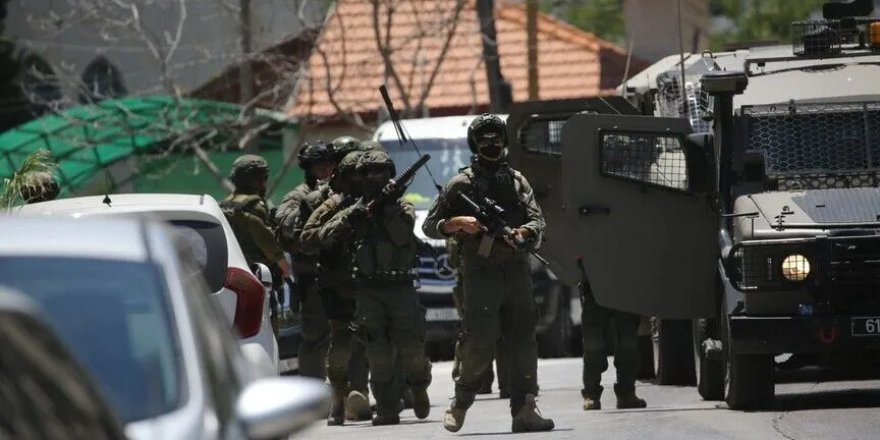 İşgal güçleri, Batı Şeria’da geniş çaplı baskın ve yıkım yaptı