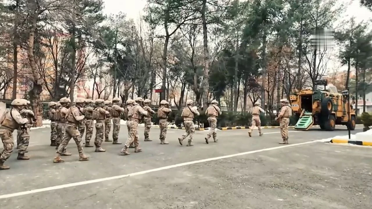 Diyarbakır merkezli operasyonlar büyüyor! Dikkat çeken 1 milyar TL para hareketi
