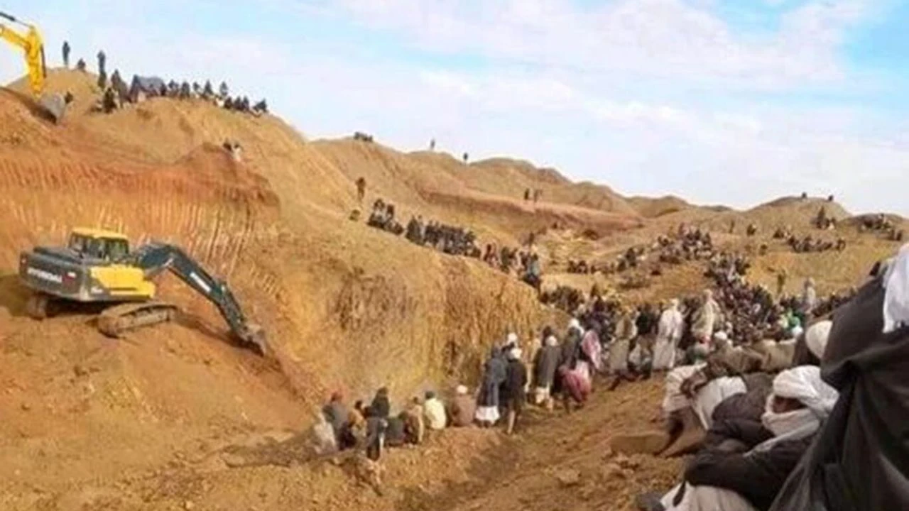 Altın madeninde göçük! 15 ölü, 1 yaralı var