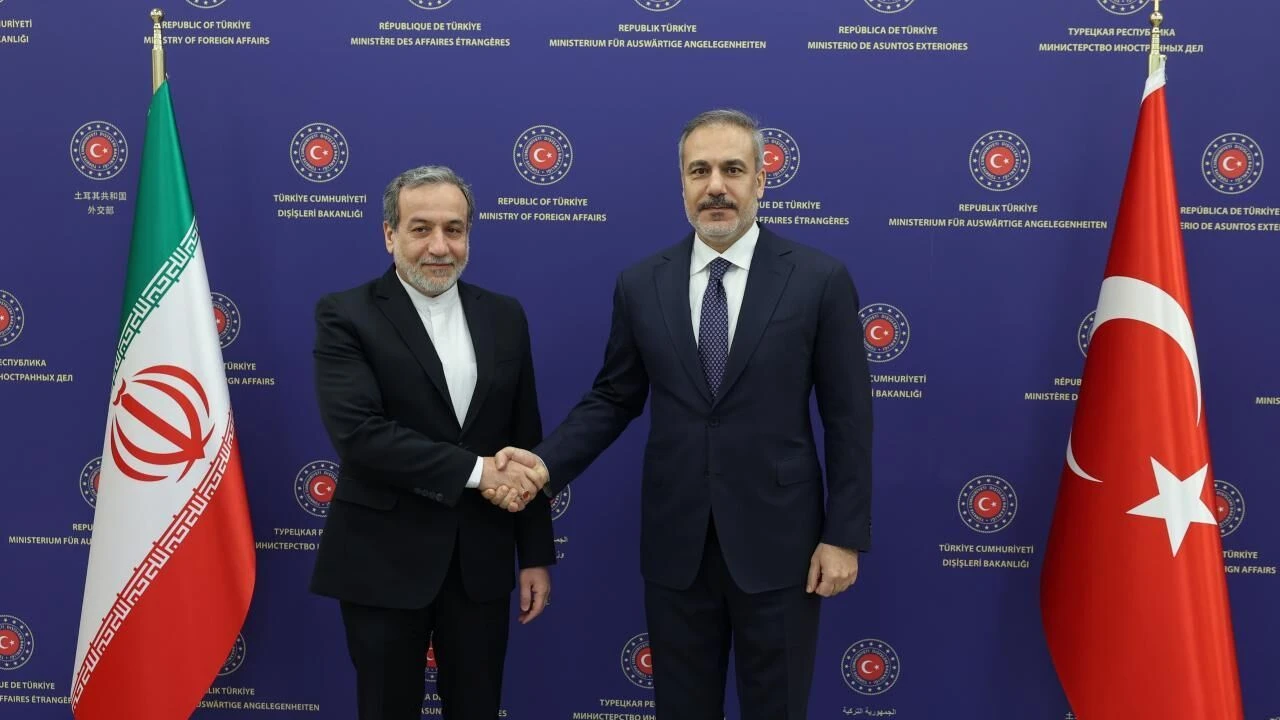 Bakan Fidan İranlı mevkidaşı ile görüştü!