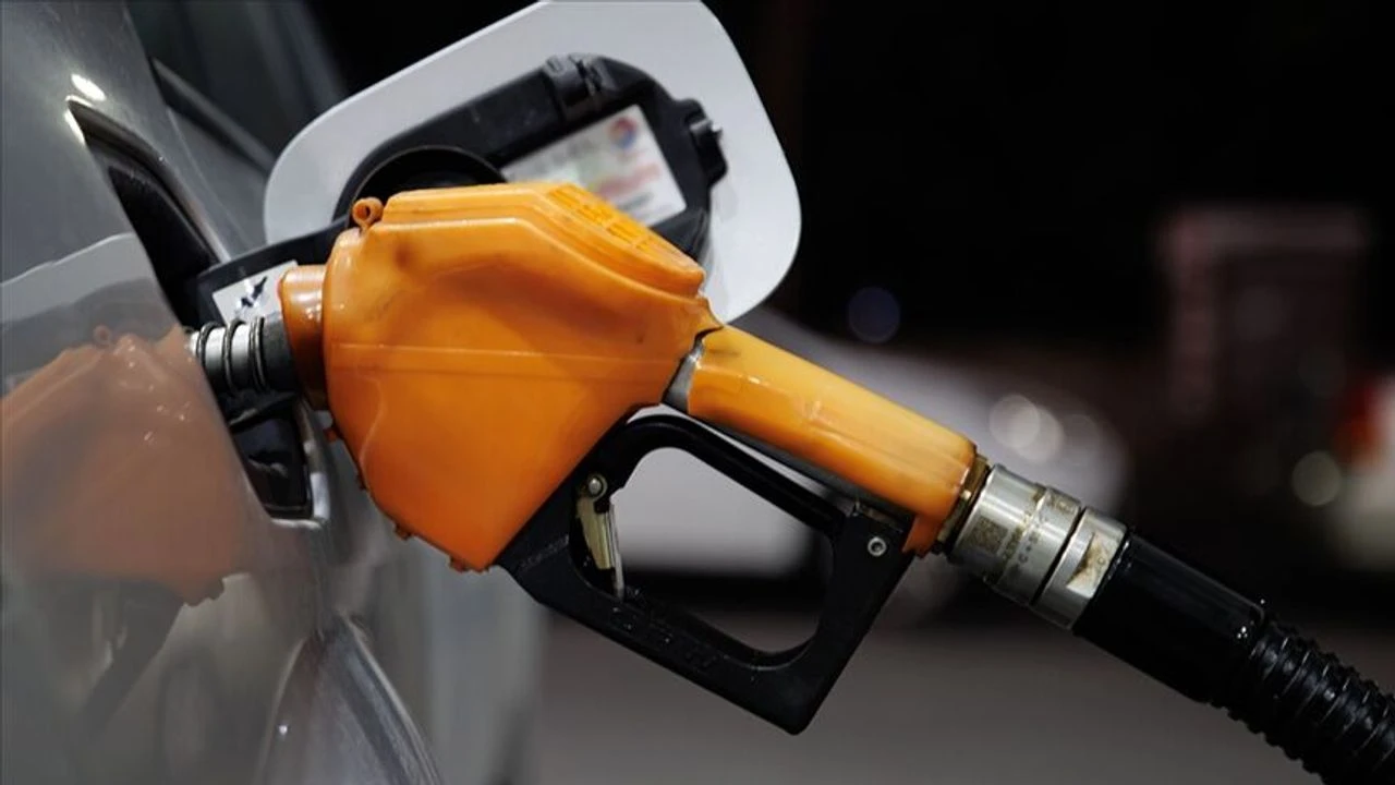 Motorine bir haftada üçüncü zam