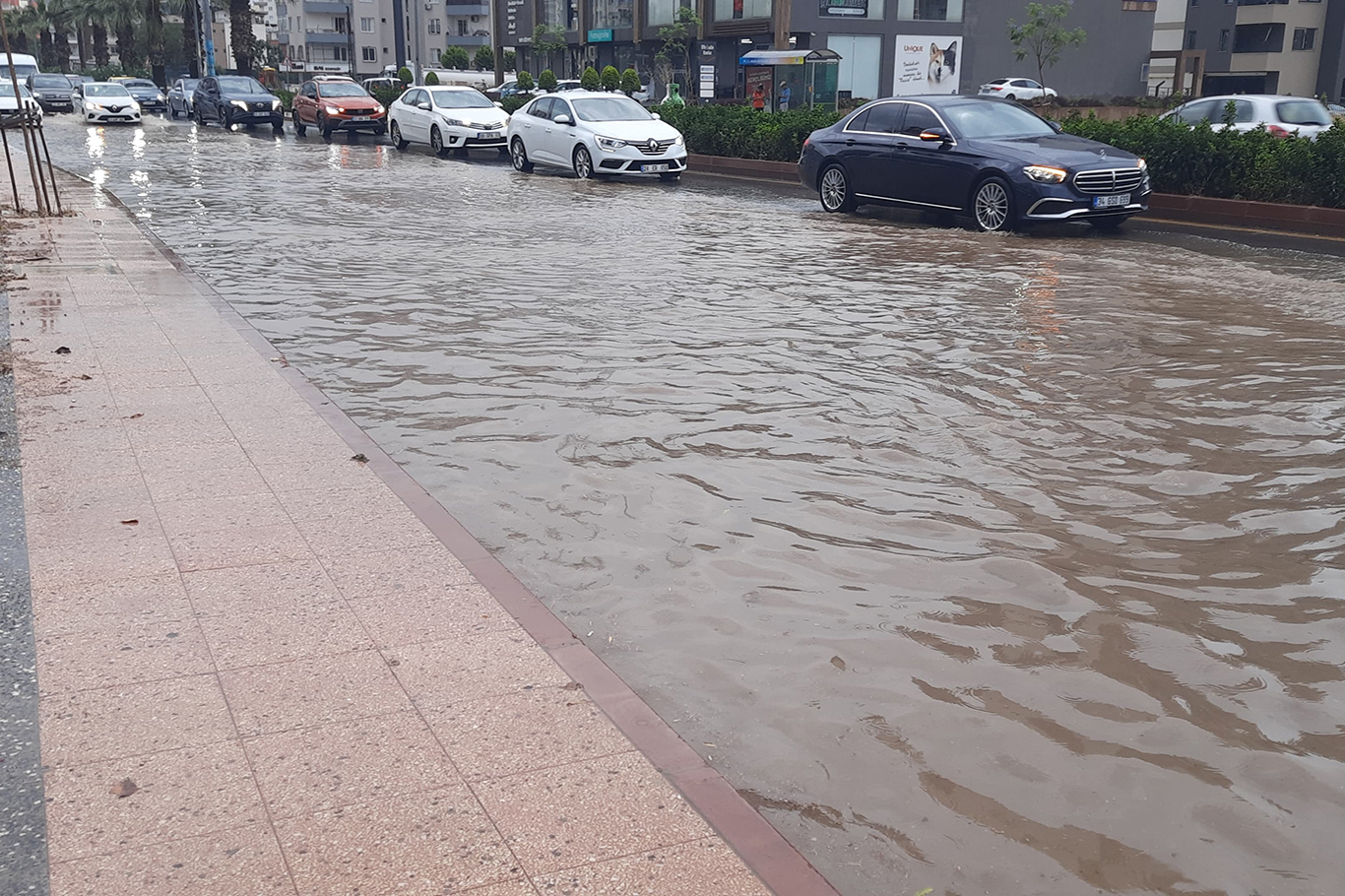 Meteoroloji'den 4 il için kuvvetli yağış uyarısı