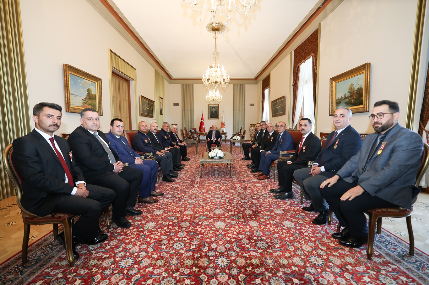 TBMM Başkanı Kurtulmuş’tan 15 Temmuz gazilerine "Teşekkür Beratı" takdimi