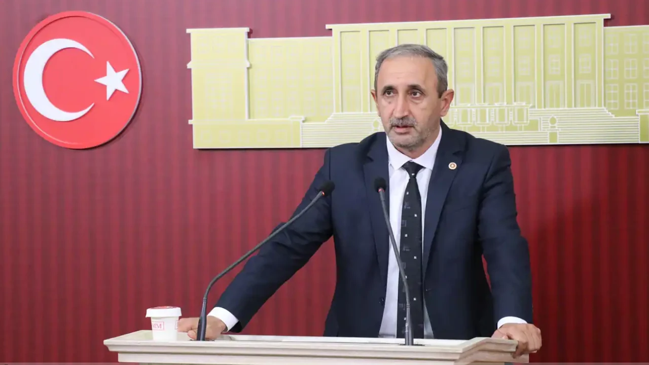 HÜDA PAR Milletvekili Demir 'den karma eğitim açıklaması!