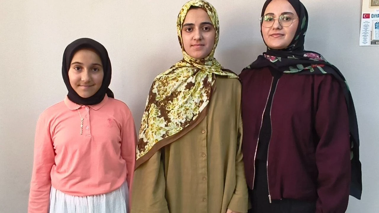 İki kardeş hafız oldu, en küçük kardeş aynı yolda ilerliyor