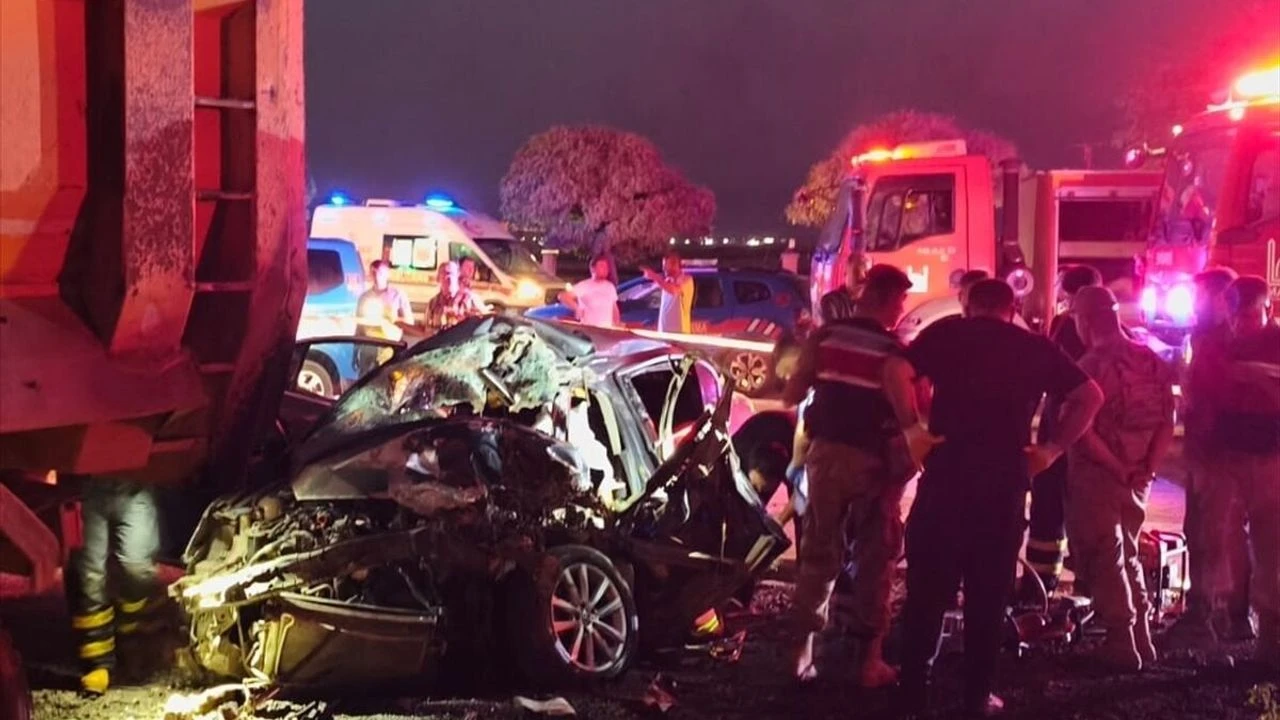 Mardin'de Trafik Kazası: 1 Ölü 2 Yaralı